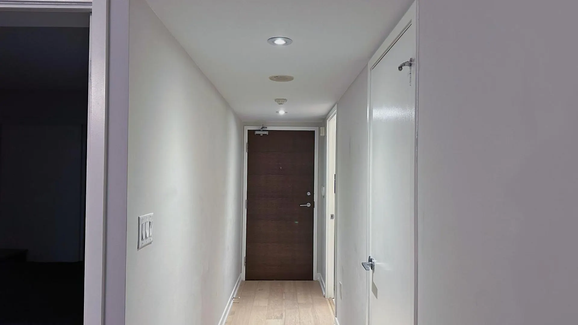 Apartment Downtown 2 Bedroom Gem With Free Parking Toronto